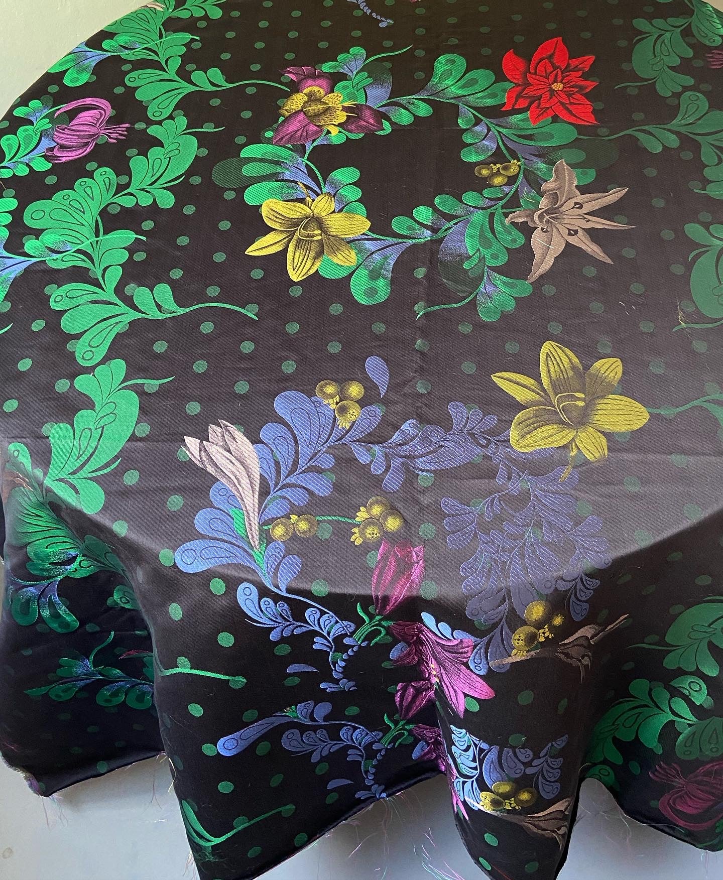 Brocade tablecloth Maison Vunka