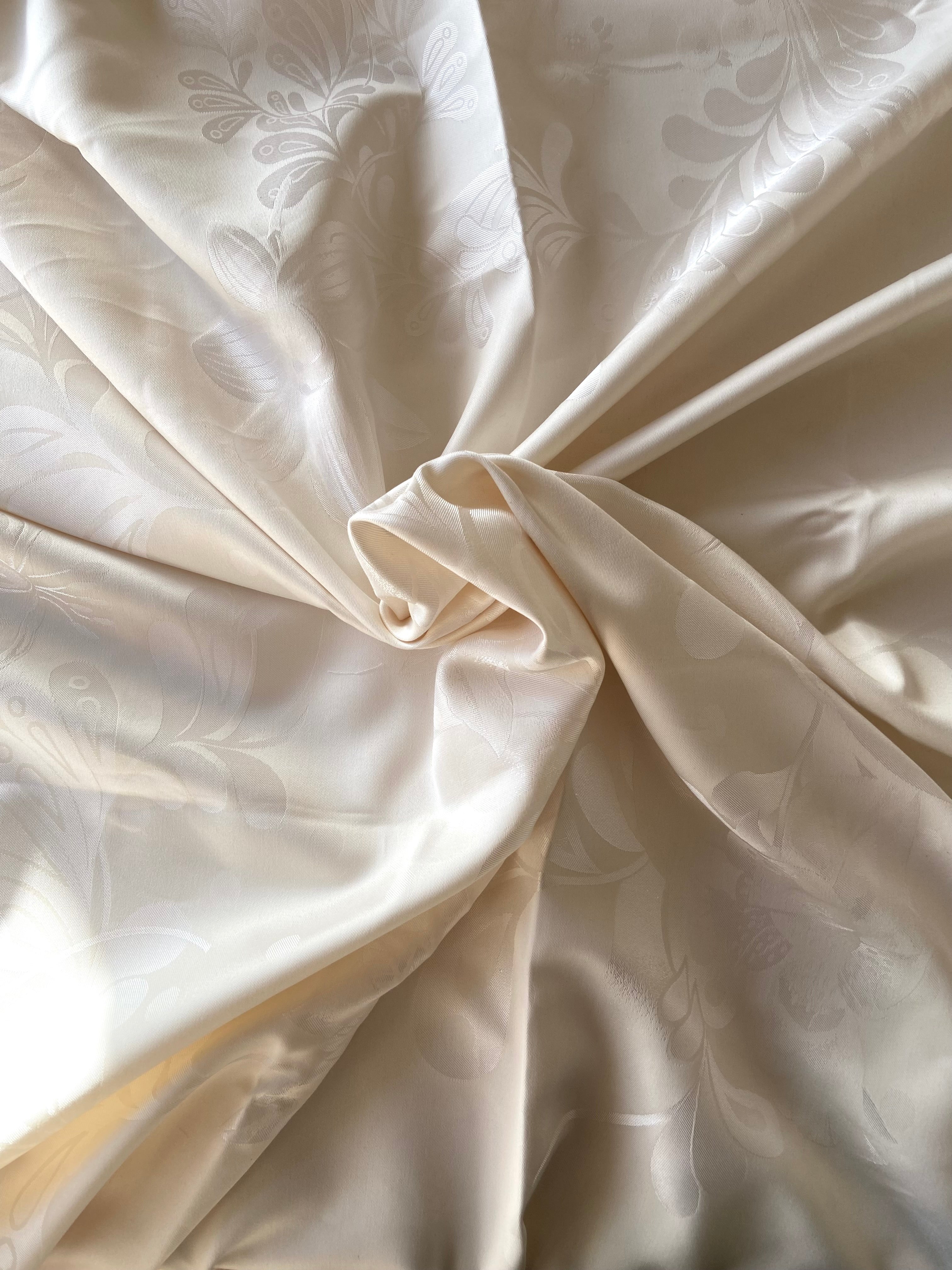 Brocade festive tablecloth Cream