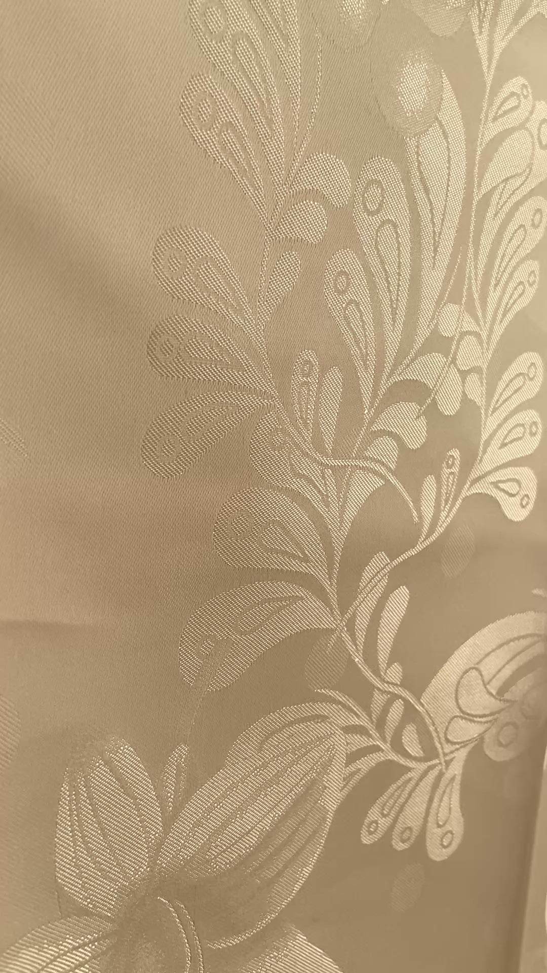 Brocade festive tablecloth Cream